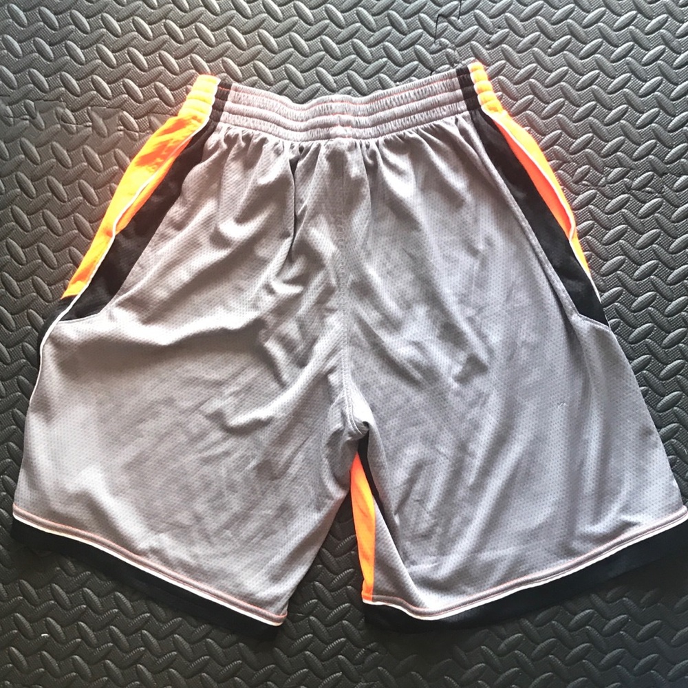 Nike Men’s Large Athletic Basketball Shorts